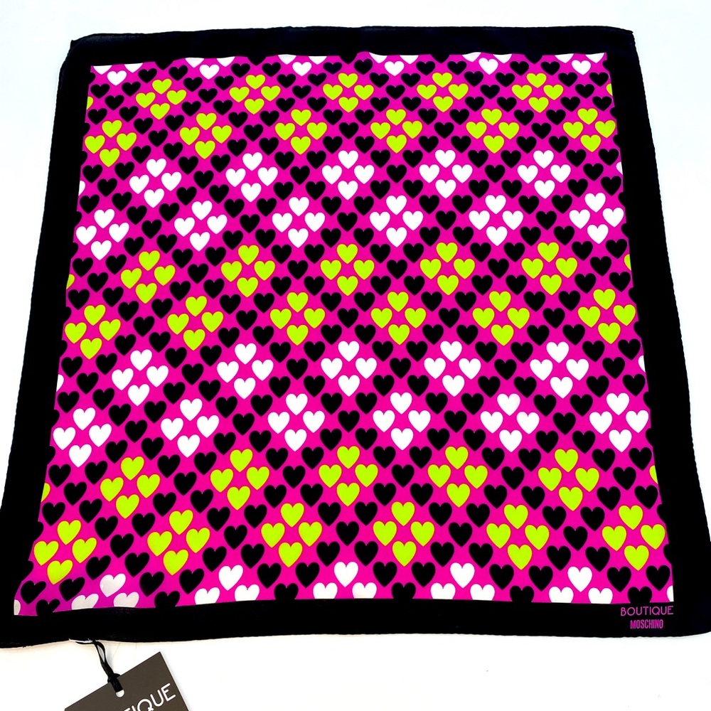 Boutique Moschino 19”Scarf